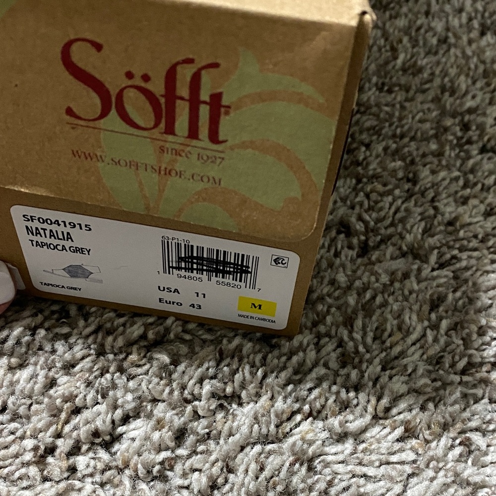 Sofft Open-Toe Ankle Sandals in Light Beige - Picture 4 of 5